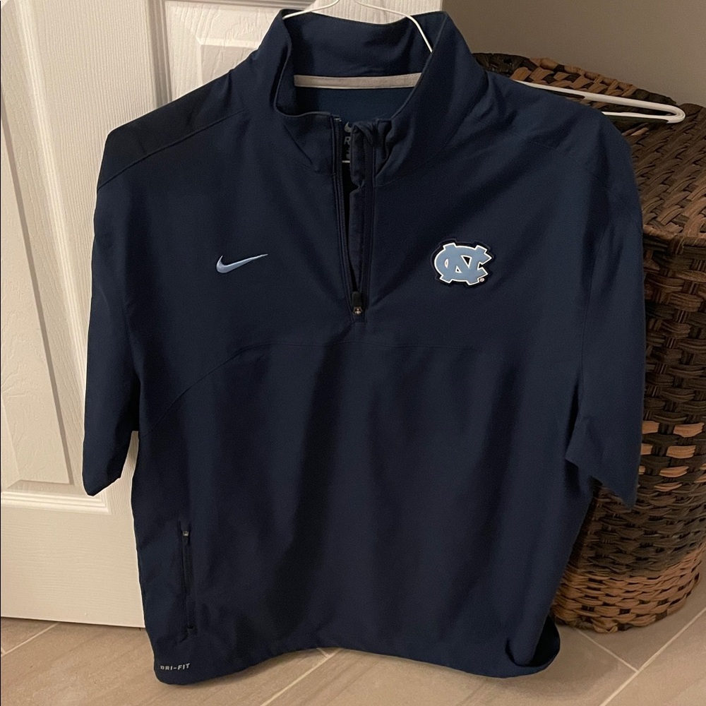 Nike UNC Dark Blue Quarter-Zip Pullover. Men’s medium. Oversized.